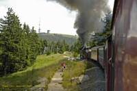 Blick voraus zum Ziel der Fahrt – dem Bahnhof Brocken