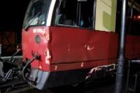 Schäden am Tw 187 015 nach Zusammenprall mit einem Traktor am 09.04.2010