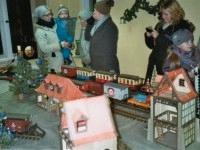 Gartenbahnanlage der Modellbahngruppe des FKS beim Weihnachtsmarkt in Wegeleben (2)