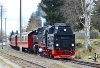 Ankunft des Sonderzuges aus Nordhausen Nord mit Lok 99 7243 im Bf Hasselfelde (18.04.2015)